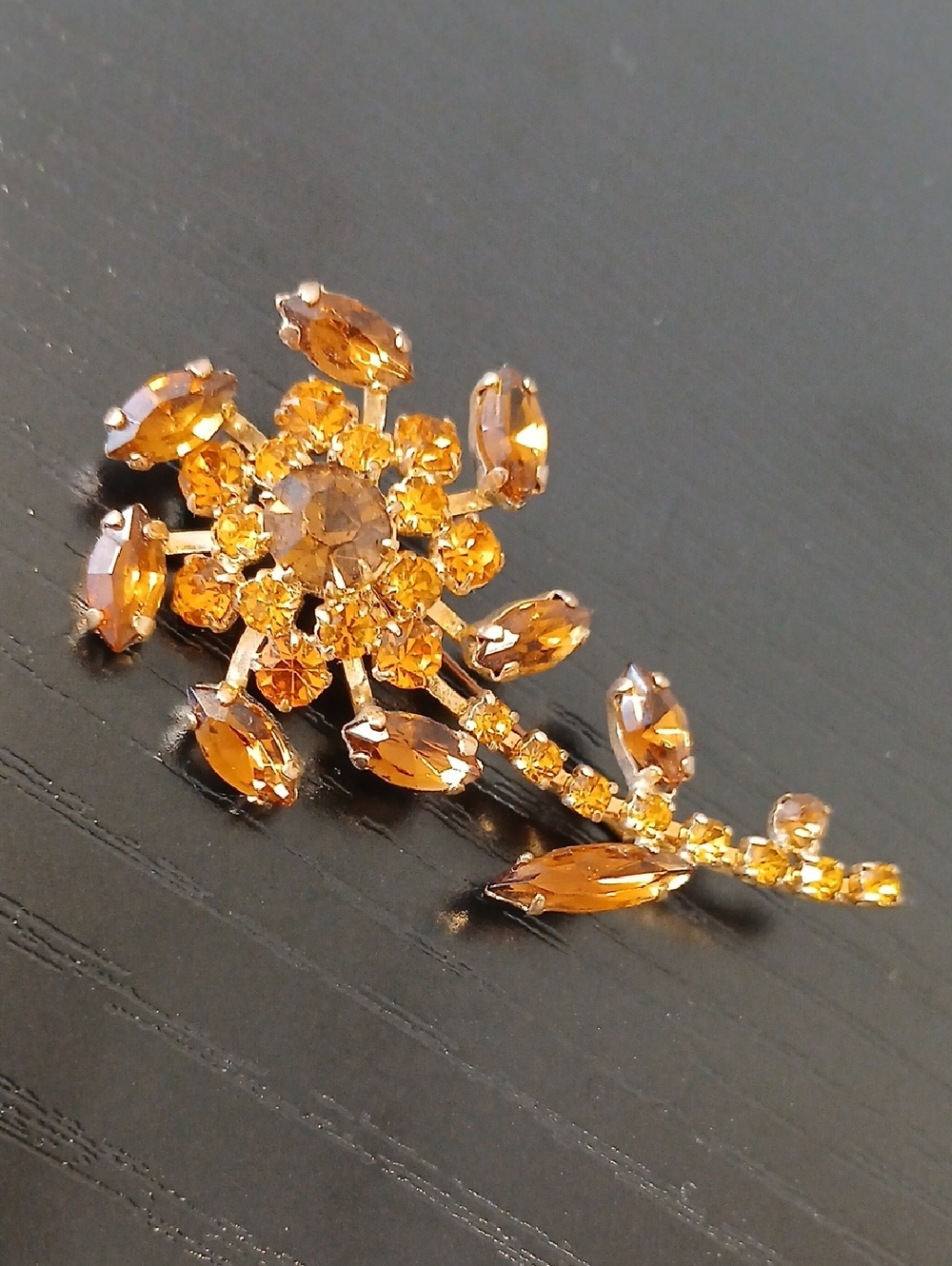 💛Vintage Amber Crystal Flower Brooch Women Costume Jewelry